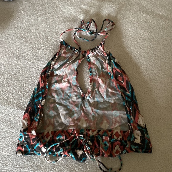 2 roxy open back tie crop tops - Picture 3 of 5